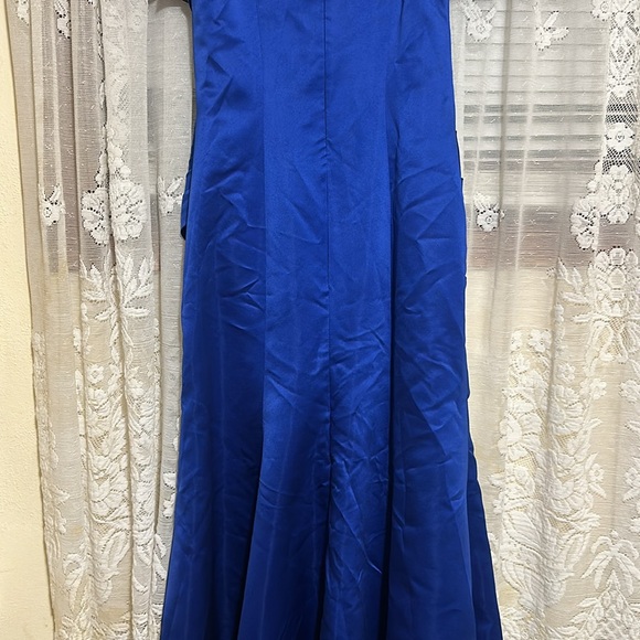Royal Blue Off-The-Shoulder Sparkly Prom Dresses With Satin - Picture 6 of 9